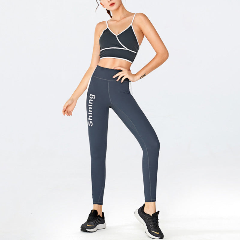 Aurafit The gym runs a two-piece set
