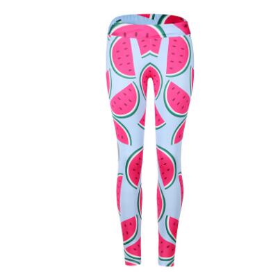 Aurafit leggings con diseño de sandía en la parte trasera, ideales para actividad física y descanso.