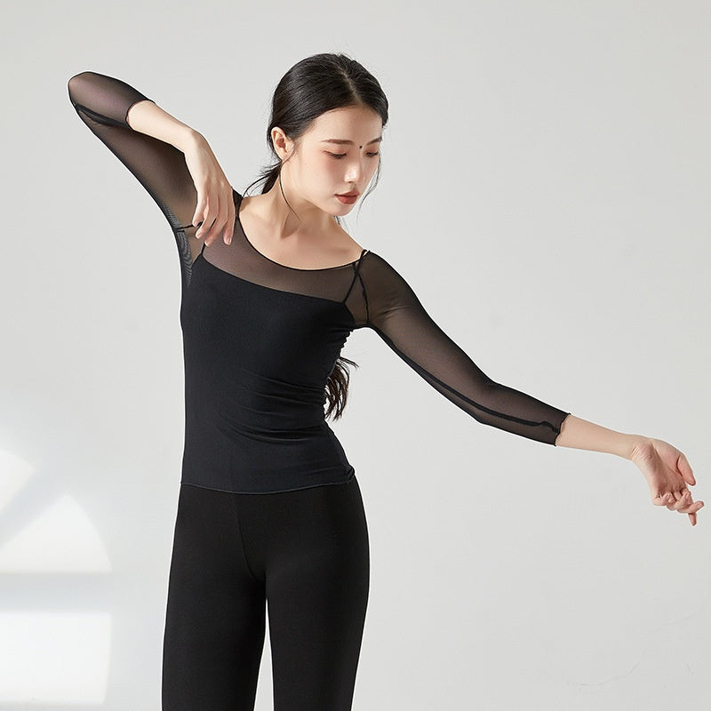Aurafit ladies leggings styled with hoodie for casual everyday fashion look